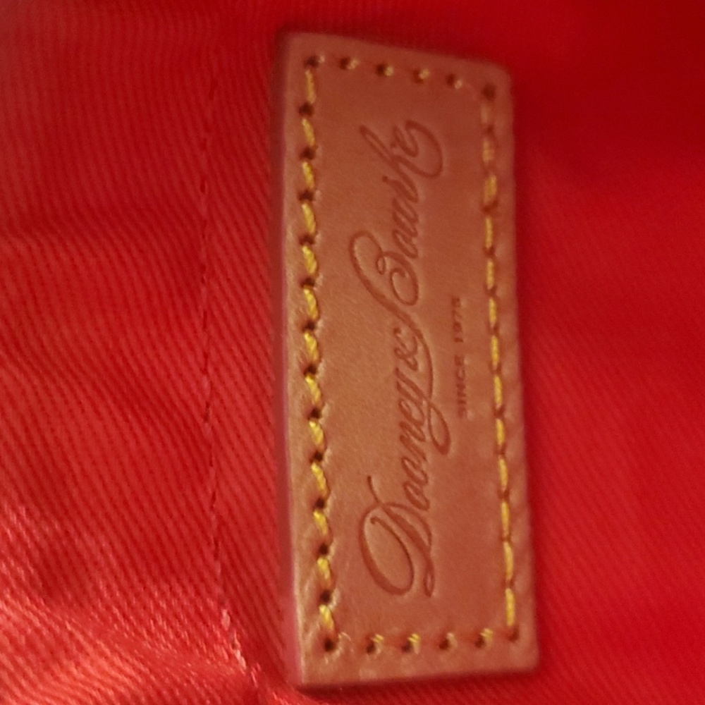 D&B gorgeous Id/Coin holder - Picture 3 of 6